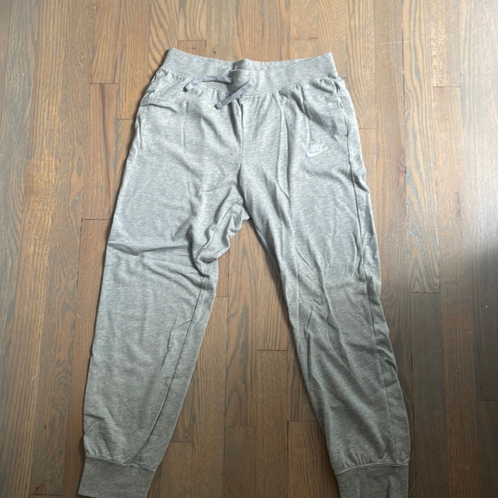 grey nike sweatpants